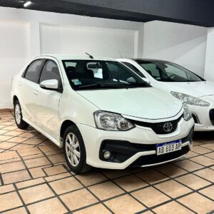 Toyota etios 2017 automático